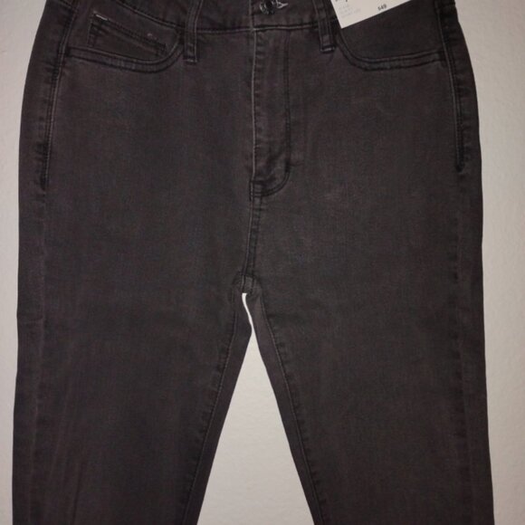 Arizona Jean Co. Hi-Rise Slim Fit Skinny Leg Jeans in Black Fade - Picture 5 of 5